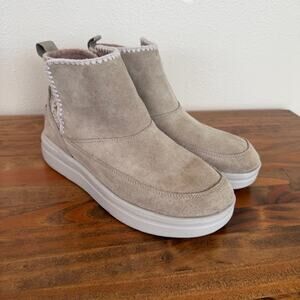 Hey Dude Mel Tan Suede Booties Boots - Size 7